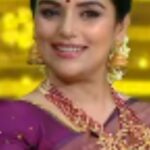 Shweta Menon Instagram - ഉത്രാട പൂനീലാവേ വാ ഓണം ആശംസകൾ 🏵️🏵️ @shwetha_menon @binuadimali