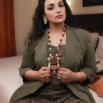 Shweta Menon Instagram - Always lovely to work with u dear sister Actress @shwetha_menon Makeup Artist @avinash_s_chetia @sonybaby156 👰‍♀️👰‍♀️💅💅💃💃💄💄💋💋💕💕💖💖💞💞😘😘🙏🙏🧿🧿 #keralaweddingmakeup #keralawedding #keralaweddingstyles #keralabride #keralaweddings #onam #pongal #keralaengagementmakeup #sareeceremony #bridesofsouthindia #keralaweddingphotography #bride #keralamuslimbride #diwali #weddinghairstyle #picoftheday #guruvayurwedding #kerala #keralajewellery #bestweddingmakeupinkerala #traditionalbridalmakeupinthrissur #bestofinstagram #fashion #bridalmakeupinthrissur #tradionalbridalmakeup #mostbeautifulgirlintheworld #keralabridalhairstyle #traditionalattire #muslimbridalmakeupinthrissur #hindubridalmakeupinthrissur Wayanad Kerala വയനാട്
