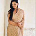 Shweta Tiwari Instagram - Outfit @vinitaparyaniofficial Styled by @stylingbyvictor @sohail__mughal___