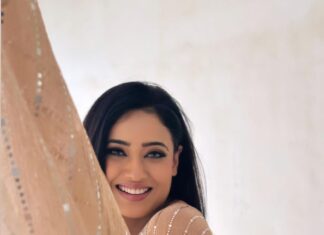 Shweta Tiwari Instagram - Outfit @vinitaparyaniofficial Styled by @stylingbyvictor @sohail__mughal___