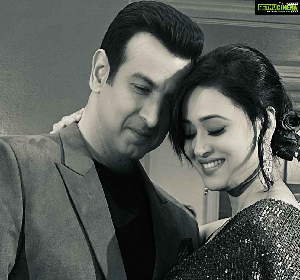 Shweta Tiwari Instagram - Recreating the Magic! #shwetatiwari #ronitroy Watch this space! Dropping something soon.