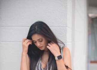 Shweta Tiwari Instagram - 🩶🩶🩶 @deepak_das_photography @stylingbyvictor @sohail__mughal___