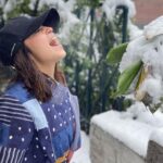 Shweta Tripathi Instagram - Well fed, cheeks red, warm bed.. Currently what’s in my head ☃️✨