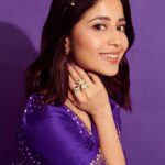 Shweta Tripathi Instagram – P for Purple, P for Parul, P for Pi Papa Para Pa!! 🥳💜✨

📸 @anurag_kabburphotography 
Wearing @pinkcitybysarika @karishma.joolry @ishhaara 
Styled by @purplerhapsody 
Beauty @krisann.figueiredo.mua 
Mane @makeupbyvirja 
Style team @monica_nim 

#Kaalkoot #BigBoss