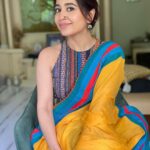 Shweta Tripathi Instagram – Waiting for you to give me a caption for this post @_slowcheeta_ 🙃

#SustainableSundari
