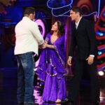Shweta Tripathi Instagram - #BigBoss mein Bhai, Bharti aur dear dost VV ke saath 💞✨ Thoda 💃🏽, bahut 🤣 aur ek FIR 👮🏿‍♀️ #Kaalkoot @itsvijayvarma @bharti.laughterqueen @itsvijayvarma @officialjiocinema