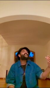 Sid Sriram Instagram - The Dallas and Oakland shows are fast approaching, on 9/22 and 9/24. Can’t wait to see you all soon, grab your tickets (link in bio). I can’t wait to perform #Aradhya in Dallas (sept 22), Oakland (sept 24), KL (Oct 7) and Toronto (Oct 27). Wonderful composition by brother @heshamabdulwahab. Sending my love and congrats to @thedeverakonda, @samantharuthprabhuoffl @shivanirvana621 and Hesham for Kushi’s success!