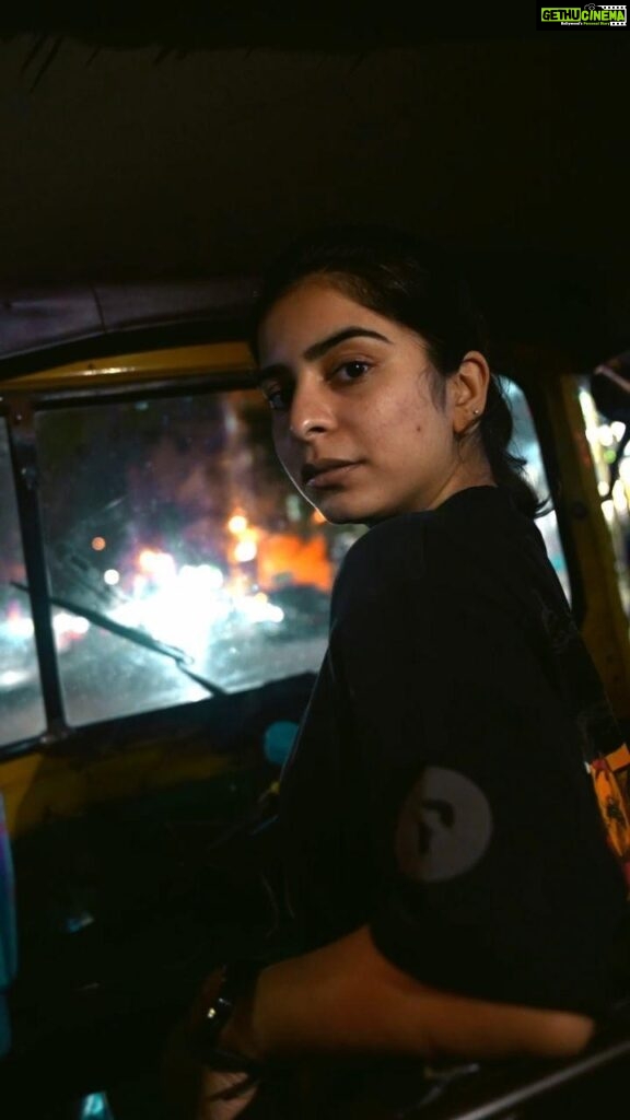Siddhi Mahajankatti Instagram - The wheels just got heated up ! . On the streets with @siddhi_mahajankatti in our EPISODE 1- OG AUTO "NIGHT" from our BE-TOWN SERIES 1. . #streetwear #streetstyle #community #streetwearstore #fashion #bengaluru #BeTown #reels #instagram Bangalore, India