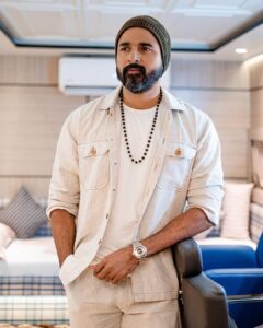 Sivakarthikeyan Instagram - 😊❤️👍 Styled by @praveenraja Photographed by @sinty_boy
