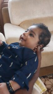 Sneha Sreekumar Instagram - അച്ഛനും വാവയും വിശേഷം പറയുവാ ❤️❤️❤️

#reelsuplod #reelsinstagram #reelinsta #kedar #Snehasreekumar #sreekumar #marimayam #chakkappazham