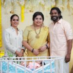 Sneha Sreekumar Instagram - ❤️❤️❤️❤️ Happy moment❤️❤️@kedarsnehasreekumar Mua @amal_ajithkumar Styling @sabarinathk_ Saree @kasavu_by_khajuraho Ornaments @mayoorajewelerydesigns 📷 @3leaf_photography Event @events.factorie #happymoments #boymom #surabhi #marimayam #mandothari