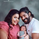 Sneha Sreekumar Instagram - #bharitha_photography book your shoots📲 9496125213 💘 #snehasreekumarfans #sreekumarsneha ##familyphotography #photooftheday #baby #newbornphotography #photoshoot #portrait #instakids #babyboy #familysession #familyportraits #happyfamily👪 #happylife #firstbabyshoot #bharithaphotography #ladyphotographer