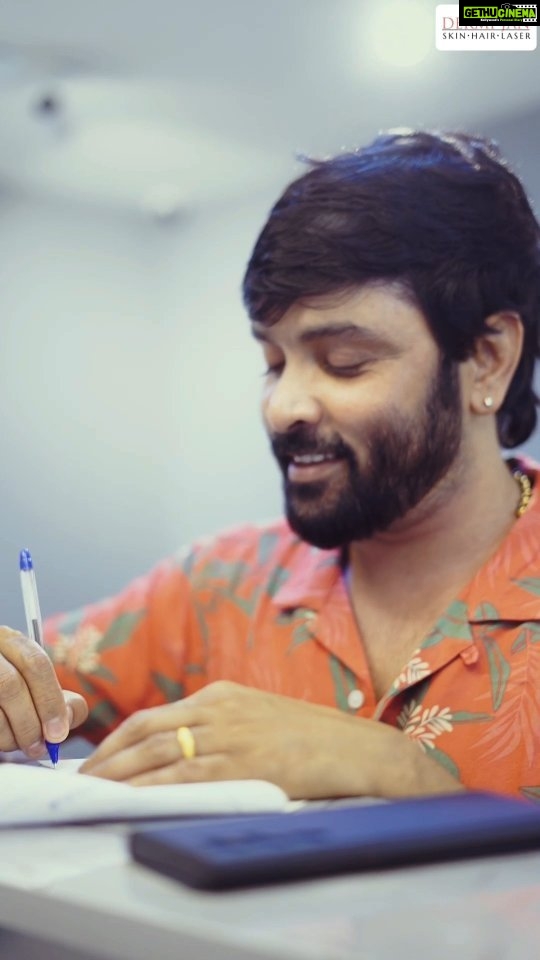 Snehan Instagram - Skin Brightening Expert in Chennai. Are you Craving Long-Term for Healthy Skin? Then, Plant Plasma Treatment is for you. Plant Plasma Laser improves the appearance of: ☑️Oily, acne-prone skin ☑️Dry skin ☑️Uneven skin tone ☑️Fine lines and wrinkle’s ☑️Hyperpigmentation ☑️Sun damage ☑️Age spots ☑️Blackheads For Details Contact: +91 9003444435 NO Hydroquinone. NO Steroids. NO Addictive Drugs. NO side effects. Plant Plasma skin rejuvenation treatment has stem cell technology for skin brightening to creating more collagen. Thus it gives result in skin whitening and youthful appearance. DERMI JAN SKIN HAIR & LASER CLINIC O.No.96/New. 74, ANAMTHAM TOWERS 3rd Floor, GN Chetty Road, T.Nagar, Chennai -600017 Landmark (Near Vani Mahal) ☎️ 9003444435 #dermijan #drdaisy #snekan #Bigboss #vijaytv #kannikasnekan #plantstemcells #tnagar #reelsindia #reelsinstagram #Reelstrending #skincare #tamilcinema #behindwoods #galatta #behindwoodsgoldcoin #kollywood #skinwhitening #skincare #skinfade #skinrejuvenation #skintreament #skinglow