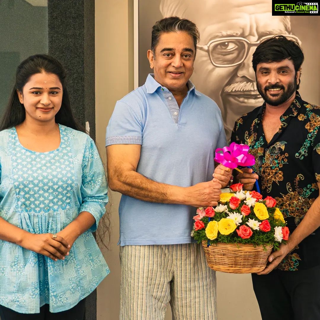 Snehan Instagram - Happy birthday @kavingarsnekan God bless you da ma 🥰 happy to see you @ikamalhaasan sir🤞🤝🌿