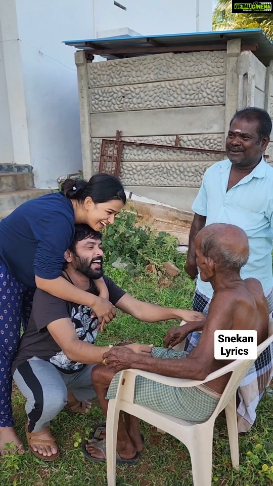 Snehan Instagram - குழந்தையாய் மாறும் அப்பாக்கள் ,🙏 #snekan lyrics 🖋️📋 Movie : Thavamai thavam irundhu