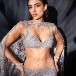 Sobhita Dhulipala Instagram - Fun night closing the show for @rohitgandhirahulkhanna at India couture week with the most charming @ishaankhatter for company!