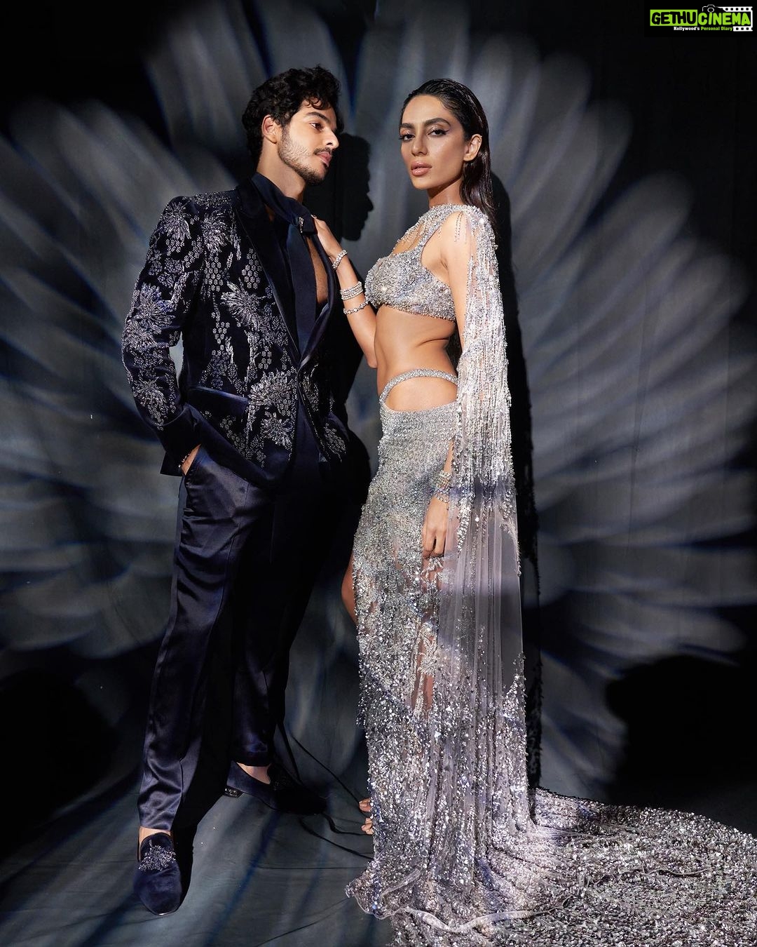 Sobhita Dhulipala Instagram - Fun night closing the show for @rohitgandhirahulkhanna at India couture week with the most charming @ishaankhatter for company!