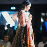 Sobhita Dhulipala Instagram - Such a sweet time walking the ramp for Wedding Tales Fashion Showcase a few days ago, in a city that has a big big piece of my heart - Dilli 🫶🏽 Thanks @dlfmallofindia for a lovely evening. #TheWeddingTales #SaathRishteySajao #WeddingFashionShowcase #DLFMallOfIndia #MallofIndia #Wedding #AD