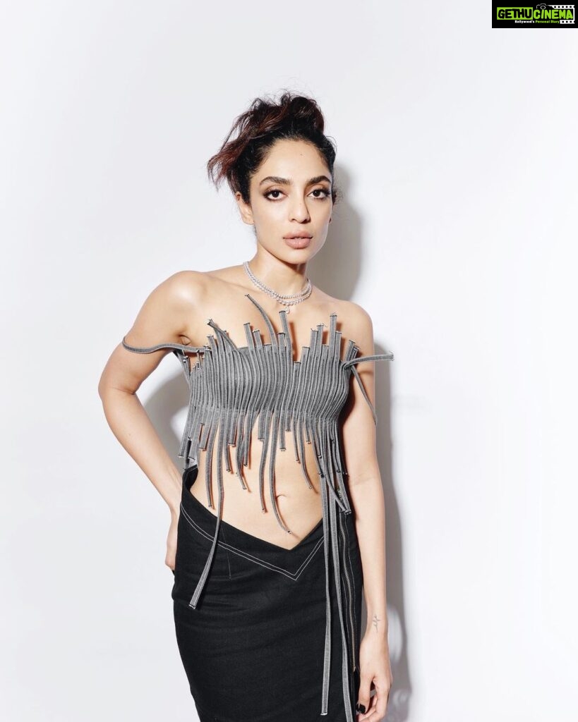 Sobhita Dhulipala Instagram - Felicitated with ‘Trendsetter of the year’ at the @graziaindia Millennial awards 2023. Wowzers. Thank you. #StayCurious #StayTrue