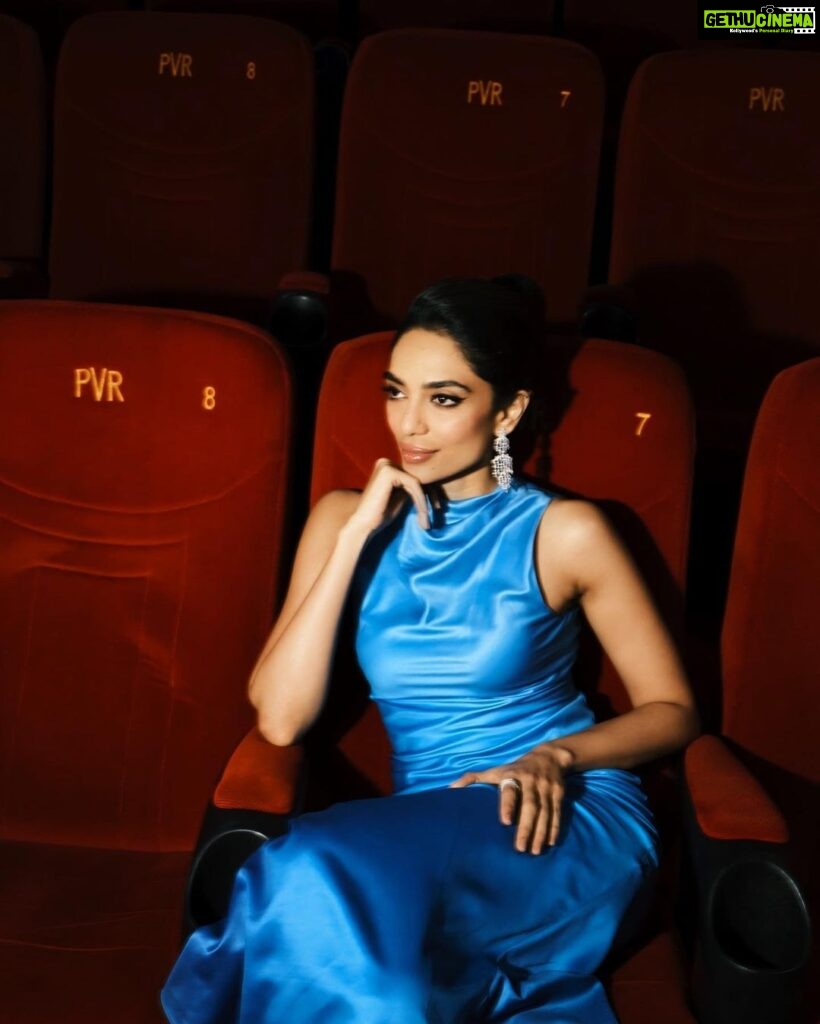 Sobhita Dhulipala Instagram - Press conference for #TheNightManager in Mumbai ki बारिश wearing Kaveri-blue 💙🩵🤍 Out in 2 daaaaaays!