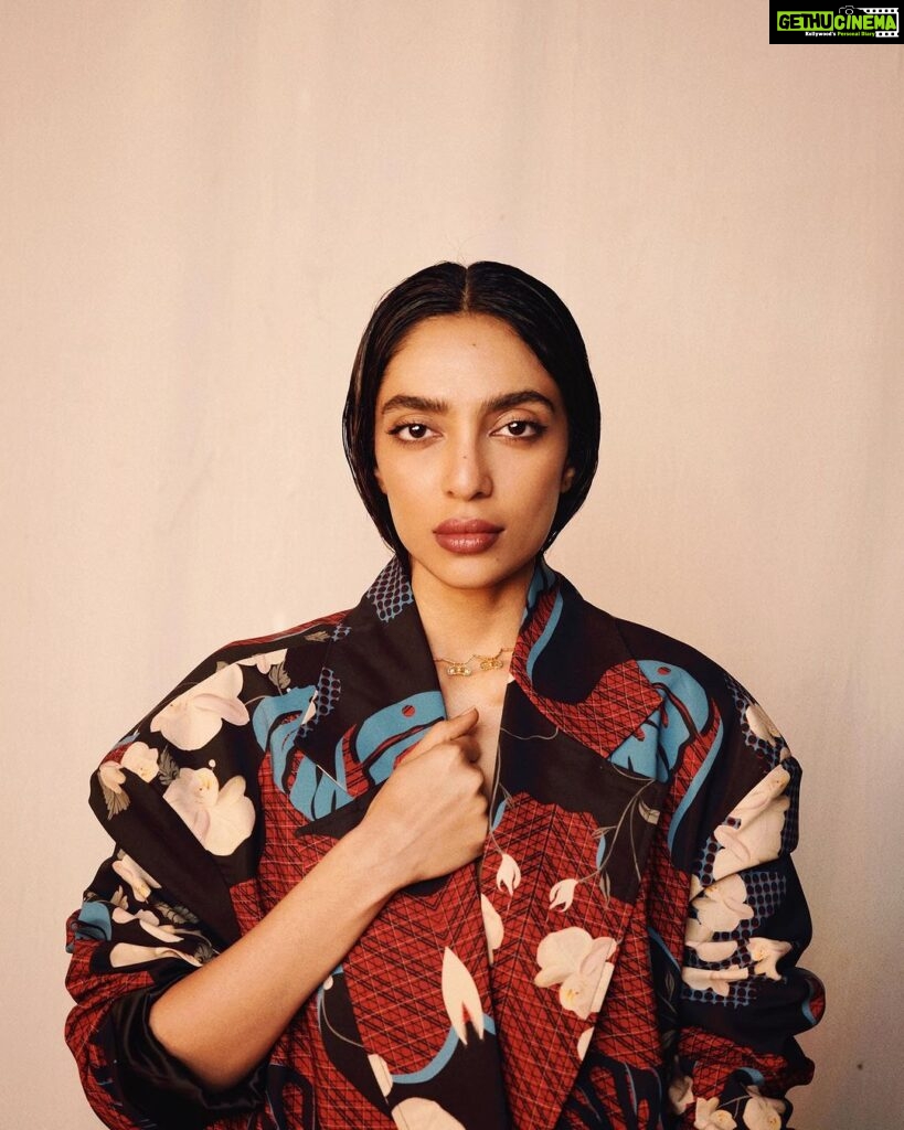 Sobhita Dhulipala Instagram - MIH press diaries This look felt beautifully unique. Somewhere from the world of Samurais and Geishas..warm warm winters and crayon-drawn skies
