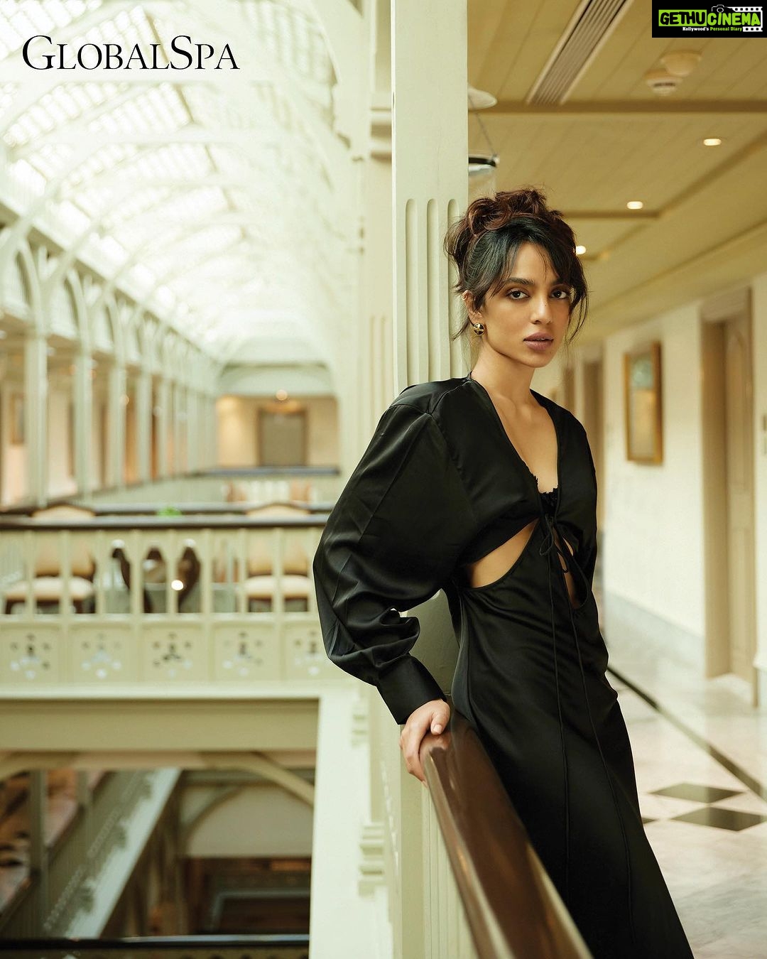 Sobhita Dhulipala Instagram - Inside images from my cover for @globalspaindia 🩶 Chief Editor - Parineeta Sethi (@parineetasethi ) Interview -Princy Jain( @peoplebazaar ) Produced by - Maximus Collabs (@maximus_collabs_ ) Stylist - Namita Alexander (@namitaalexander ) Shot by - Sasha Jairam (@sashajairam ) Hmu - Florian Hurel (@florianhurel ) Jewellery - Star Jewellery (@starjewellery.india ) Location - Taj Mahal Mumbai (@tajmahalmumbai ) Artist - Spice Social (@spicesocial )