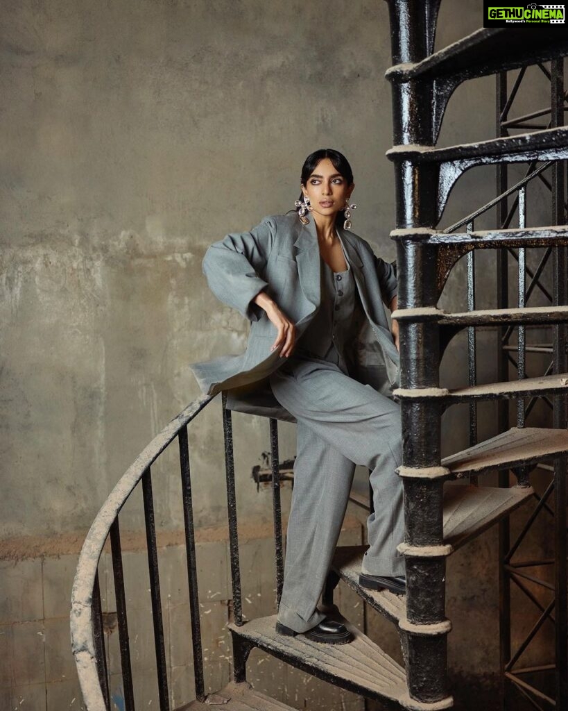 Sobhita Dhulipala Instagram - When work is play! Last of the lot from my Made in heaven promotional tour. (This look was exclusively referred to as The Oppenheimer by the internal team lol..the movie fever was at its peak at the time)