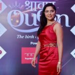 Sonalee Kulkarni Instagram - परिक्षिकेच्या चश्म्यातून 🤓😎🥸 #maharashtratimes #sharavnqueen 👑 #Makeup #hair #outfit #styled by 🙋🏻‍♀️ #sonaleekulkarni #marathimulgi #gown #pink #glasses #funky #studded #love @maharashtratimesonline #mata #judge #beautypaegent #beautycontest #beauty Mumbai, Maharashtra