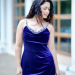 Sonalee Kulkarni Instagram - My kinda #mondayblues and #sunshine 🧿 #sonaleekulkarni #blue #monday Photographer @suraj_sb__ Outfit @rashmi.s_the_rental_boutique
