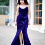 Sonalee Kulkarni Instagram - My kinda #mondayblues and #sunshine 🧿 #sonaleekulkarni #blue #monday Photographer @suraj_sb__ Outfit @rashmi.s_the_rental_boutique