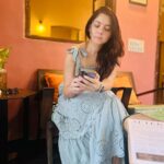 Sonalee Kulkarni Instagram – कत्थई आँखों वाली एक लड़की… 
एक ही बात पर बिगड़ती है 🫣

#sonaleekulkarni #candids 
#weekendspecial #sunday 
#mood #ladki #filmy #love 
#srk #fan #romantic #crazy
