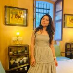 Sonalee Kulkarni Instagram – कत्थई आँखों वाली एक लड़की… 
एक ही बात पर बिगड़ती है 🫣

#sonaleekulkarni #candids 
#weekendspecial #sunday 
#mood #ladki #filmy #love 
#srk #fan #romantic #crazy