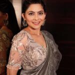 Sonalee Kulkarni Instagram - 🩶 Styled by @sshorewala Outfit by @designerkaran88 Photographer @suraj_sb__ #sonaleekulkarni #sareelove #steelgrey #grey #gray #sari