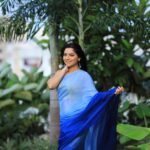 Sonalee Kulkarni Instagram – 🌟

Midshots for the midday 🦋
Stylist @sshorewala
Outfit @hopeandfaith_arts
Location @radissonbluhotelspanashik 

#sonaleekulkarni #blue #marathimulgi #indian #traditional #sareelove #sari #instagram #instagood #instastyle Mumbai – मुंबई