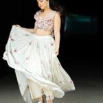 Sonalee Kulkarni Instagram - 🌸 Sunday love 💕 #sonaleekulkarni #saregamalittlechamps Outfit @labelyogitakadam Photographer @sanjaymandre