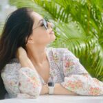 Sonalee Kulkarni Instagram - 👓 #sonaleekulkarni #mondayblues