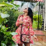 Sonalee Kulkarni Instagram - @amara_handcrafted got you a perfect Rakhi gift with a lucrative offer ! BUY 2 GET 1 FREE Choose your favourite handbag and order now.. 👜👛👝 #handbags #sonaleekulkarni #amarahandcrafted #bags #rakhi #rakshabandhan #gifts