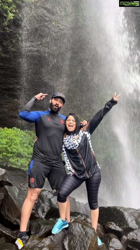 Sonalee Kulkarni Instagram - NEW EPISODE is out now ON MY YOUTUBE As it starts to rain again, I decided to go a must monsoon trek 🌧️ Discovering hidden gems (waterfalls) of #sahyadri #pune #maharashtra #tamhinighat with @trekkaroindia and my friends! #outnow LINK IN BIO #friday #sonaleekulkarni #atulkulkarni #aashaykulkarni #shashanksane Tamini Ghat