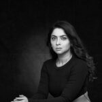 Sonalee Kulkarni Instagram – यह आग की बात है
तूने यह बात सुनाई है
यह ज़िंदगी की वो ही सिगरेट है
जो तूने कभी सुलगाई थी

✍🏻 – अमृता प्रीतम

#sonaleekulkarni #AmritaPritam