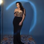 Sonalee Kulkarni Instagram – When the fire inside you burns brighter than the fire around you 🔥 

Stylist @sshorewala
Photogrpher @robotboy2400
MHUA @m.u.a_pradnya 
Outfit @aciddresses
Assist Designer @designerkaran88
Location @ssfashionstudiobyshrreeya #sonaleekulkarni #blacklady #fire #womaninblack #newphotoshoot SS Fashion Studio by Shrreeya Shorewala sshorewala