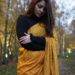Sonalee Kulkarni Instagram – 💛 for🥻 

#AnayaPandit from #DateBhet
out soon on #AmazonPrimeVideo ! 

#sonaleekulkarni #yellow #sari #sarilove #saree #marathimulgi #marathi #cinema