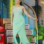 Sonalee Kulkarni Instagram – #DateBhet special 

चला हवा येऊ द्या 💨

आज रात्री ९.३० वाजता @zeemarathiofficial वर 

👗 @rashmi.s_the_rental_boutique 
#datebheton14july #newmarathimovie #sonaleekulkarni 
#marathimulgi 
#instagram 
#instagood 
#style Mumbai, Maharashtra