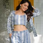 Sonalee Kulkarni Instagram – तेरा इश्क़ ही शायद ‘रंग-अंधा’ है…. ♥️

‘लाल’ की जगह मुझे ‘नीला’ कर गया 🩵

यह आसमां आज मेरे ज़हन के रंग से क्यूँ रंगा है…..🤔

Outfit – @futarichhori 
Hair @tothenines_salon 
Makeup by – @shrutisharma1002 
Location – @tothenines_salon
Photographer –  @saneshashank 

#sonaleekulkarni #instagram #instagood 
#style #marathimulgi #new