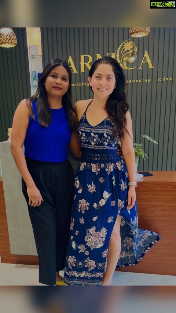 Sonalee Kulkarni Instagram - If you are looking out for a natural way of curtailing hair fall try out prp sessions in #balewadihighstreet #baner #pune with @arnica_cosderma #sonaleekulkarni #collab #hairfall #prp Balewadi High Street