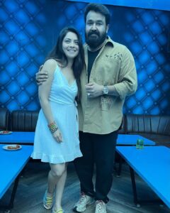 Sonalee Kulkarni Instagram - From Jan to June - this incredible journey comes to end! 

Thank you @lijo_lebowski for making me a part of your world alongside the legend @mohanlal sir and such an amazing ensemble @danishsait @manoj__moses @katha_nandi @sanjana_chandran_ #hareeshperadi 
Thank you @centuryfilms.in @johnandmary.creative @achubjohn @shibu_babyjohn #maxlab for this incredible journey 🙏🏻
#sonaleekulkarni #malayalamfilm