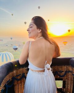 Sonalee Kulkarni Instagram - Bucket list ✔️ and how 🎈

#sonaleekulkarni #cappadocia #birthdaytrip #bucketlist #birthdaypact with @kb_keno #turkey #kapadokya #traveller