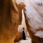 Sonalee Kulkarni Instagram - 🧢pa डोक्या … वर घेतलंय 🤪 Photoshoot by @mervekansuphotographer #sonaleekulkarni #cappadocia #kapadokya #turkey #photo #hotairballoon #photography #black #dress #hat #rocks #birthdaypact #birthdaytrip Love Valley, Goreme, Cappadocia