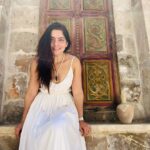 Sonalee Kulkarni Instagram - If you stay in a cave hotel and don’t ‘gram it wearing a beautiful dress, did you even go to Cappadocia though🤪 Thank you for an amazing stay @azacavehotel Loved your hospitality, breakfast and warmth 🧿 P.S. Japanese restaurant was a pleasant surprise! #cappadocia #turkey #sonaleekulkarni #travelphotography #travelblogger #traveller AZA Cave Hotel