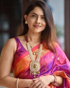 Sonalee Kulkarni Instagram - For गणेशोत्सव 2023 🩷

#sonaleekulkarni #marathimulgi #ganeshotsav #ganeshchaturthi #paithani #nath #majhabappa 
#ganpatibappamorya #bappa 
#photography @saneshashank