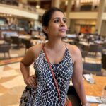 Sonali Kulkarni Instagram - Ready for the weekend 😎 Bring it on.. #weekendvibes #weekendishere Mumbai - मुंबई